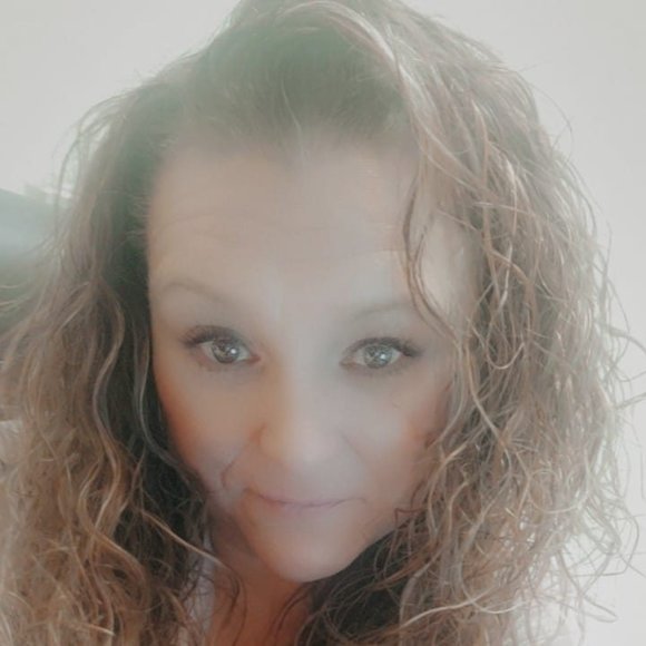 Meet your Posher, Rhonda - Picture 1 of 1